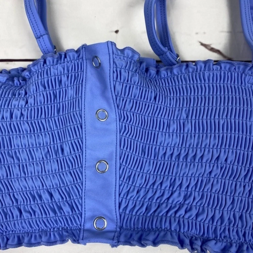 California Waves juniors size
